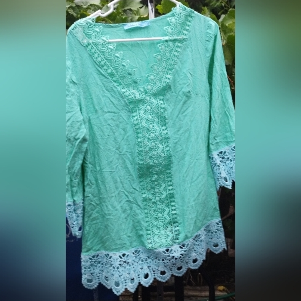 Solitaire swim lacy top M